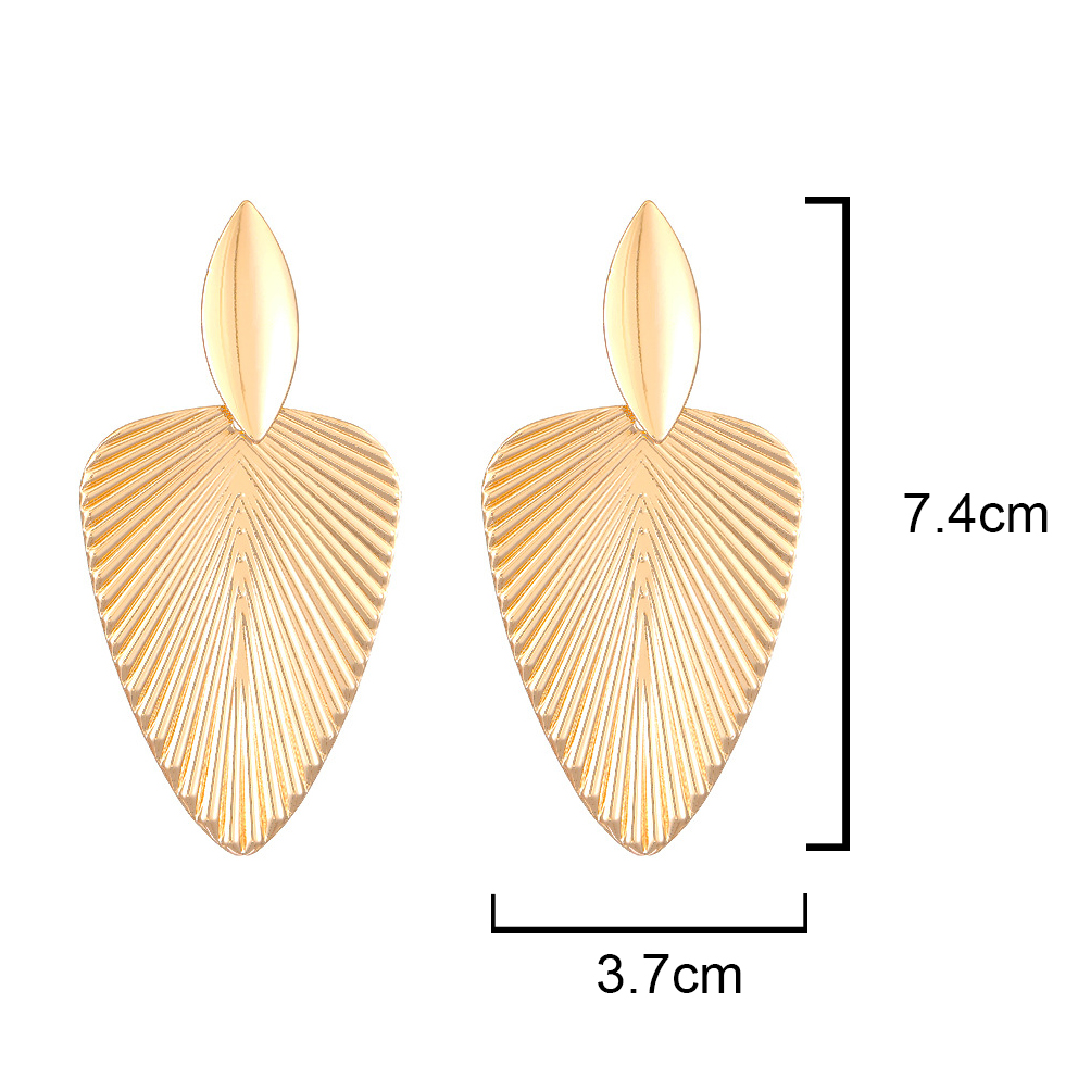 Leaf-Shaped Gold-Plated Earrings - Image 3